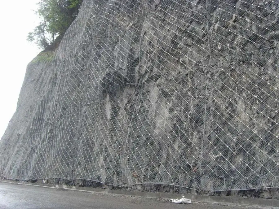 潜江经济开发区山体护坡